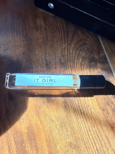 IT Girl by Gavin Luxe